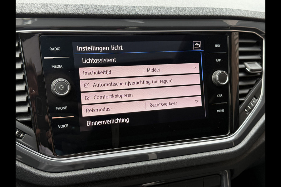 Volkswagen T-Roc 2.0 TSI 4Motion Sport Business R | Pano | R-Line | Stoelverwarming Apple Carplay | Elektrische kofferklep