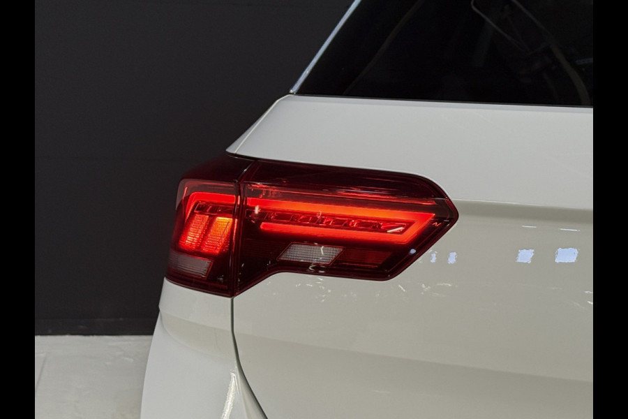 Volkswagen T-Roc 2.0 TSI 4Motion Sport Business R | Pano | R-Line | Stoelverwarming Apple Carplay | Elektrische kofferklep
