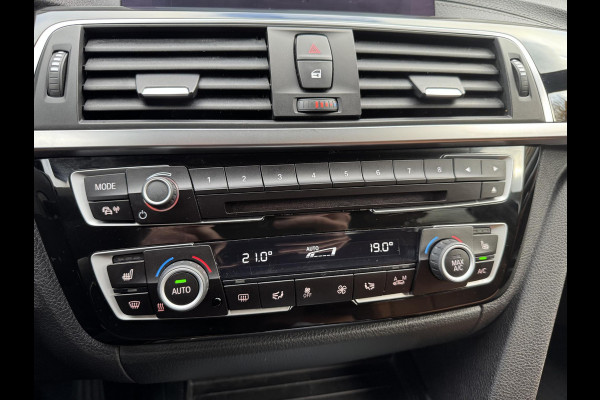 BMW 3-serie 320i Corporate Lease High Executive | Navigatie | Privacy Glass | Lichtmetalen Velgen | Climate Control | Xenon |