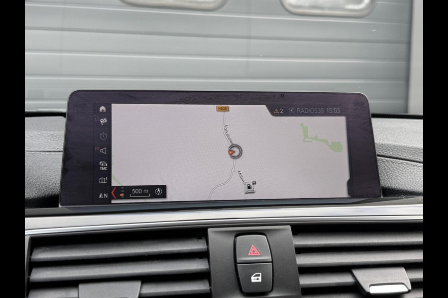 BMW 3-serie 320i Corporate Lease High Executive | Navigatie | Privacy Glass | Lichtmetalen Velgen | Climate Control | Xenon |