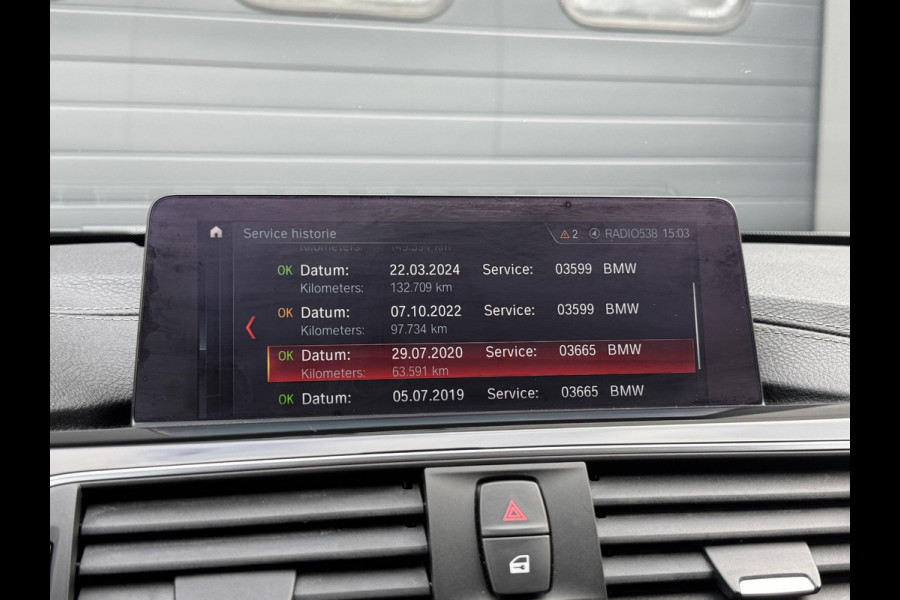 BMW 3-serie 320i Corporate Lease High Executive | Navigatie | Privacy Glass | Lichtmetalen Velgen | Climate Control | Xenon |