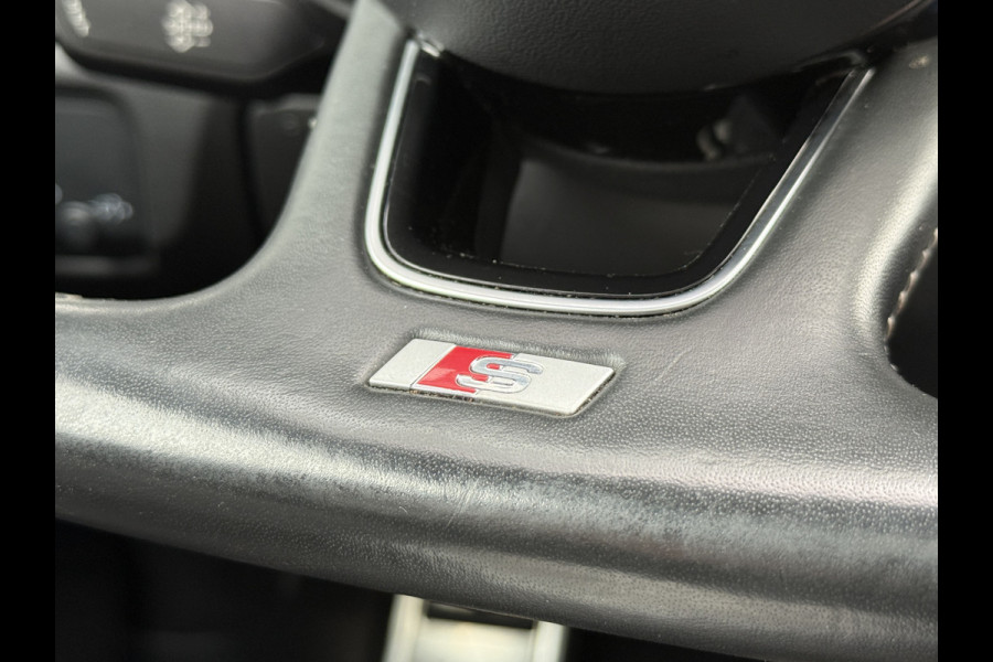 Audi A3 Limousine 35 TFSI CoD Sport S Line Edition | S-Line | Panoramadak | Draadloze telefoonlader .