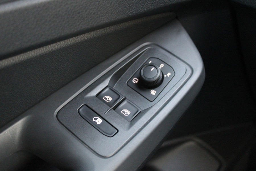 Volkswagen Caddy Cargo Maxi 2.0 TDI Style 102pk - Trekhaak - Carplay - Camera - LED - ErgoStoel - Rijklaar