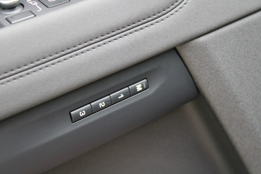 Land Rover Range Rover Evoque 2.0 D180 AWD HSE | NETTE STAAT | PANO | MEMORY | STOELVERW | ELEK TREKHAAK | CAMERA |