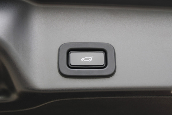 Land Rover Range Rover Evoque 2.0 D180 AWD HSE | NETTE STAAT | PANO | MEMORY | STOELVERW | ELEK TREKHAAK | CAMERA |