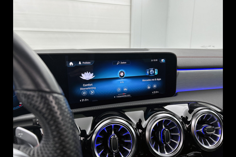 Mercedes-Benz CLA-Klasse 180 Business Solution AMG Panoramadak | Lichtmetalen velgen 5 spaaks |BMUX wide screen\ Naviagtie | parking support met camera achter | Inclusief 24 maanden MB Certified garantie voor Europa.