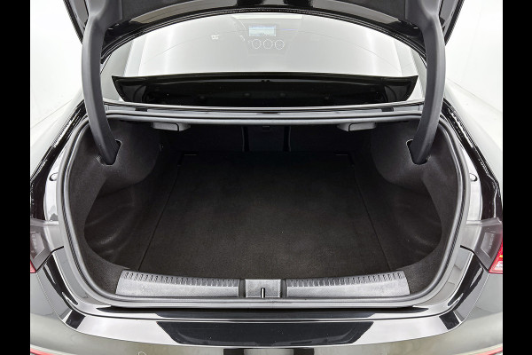 Mercedes-Benz CLA-Klasse 180 Business Solution AMG Panoramadak | Lichtmetalen velgen 5 spaaks |BMUX wide screen\ Naviagtie | parking support met camera achter | Inclusief 24 maanden MB Certified garantie voor Europa.