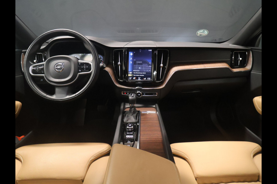 Volvo XC60 2.0 B5 AWD Inscription [MEMORY SEATS, APPLE CARPLAY, ANDROID, STUURVERWARMING, CAMERA, STOELVERWARMING V+A, VOL LEDER, CRUISE, CLIMATE, NIEUWSTAAT]