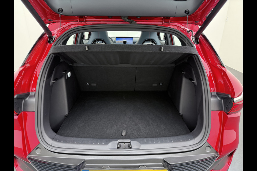 BYD ATTO 3 60kWh Design SOH 98% Pano-dak Leer+Elektr.Verst. Warmtepomp Adaptieve Cruise 360°Camera Apple Carplay Android Auto Elektr.Achter Verkeersbord detectie WiFi DAB Led Rijstrooksensor Keyless Smartphone Entry Fabrieksgarantie tot 12-12-2030/150.000km Garantie. Op de LFP Accu tot 12-12-2030/200.000km €44.000,- Nieuw!