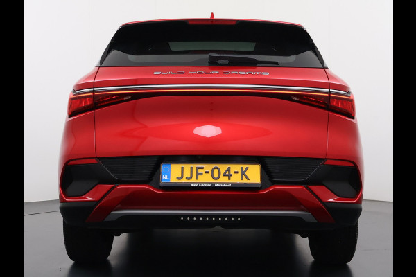 BYD ATTO 3 60kWh Design SOH 98% Pano-dak Leer+Elektr.Verst. Warmtepomp Adaptieve Cruise 360°Camera Apple Carplay Android Auto Elektr.Achter Verkeersbord detectie WiFi DAB Led Rijstrooksensor Keyless Smartphone Entry Fabrieksgarantie tot 12-12-2030/150.000km Garantie. Op de LFP Accu tot 12-12-2030/200.000km €44.000,- Nieuw!