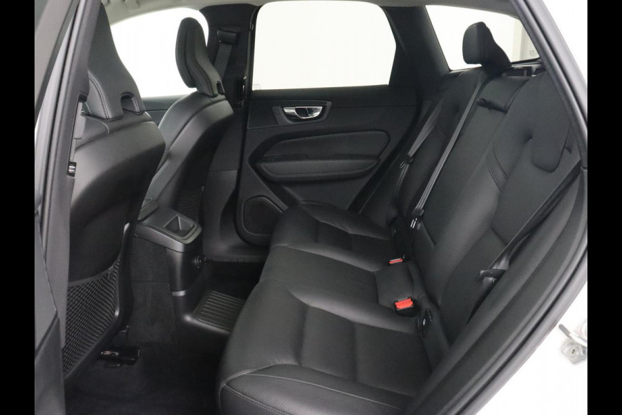Volvo XC60 2.0 Recharge T6 AWD Inscription | Panoramadak | Trekhaak | Leder | Stoelverwarming | Camera | Carplay | Navigatie | Full LED | Parkeerhulp | Memory | PHEV | Plug In