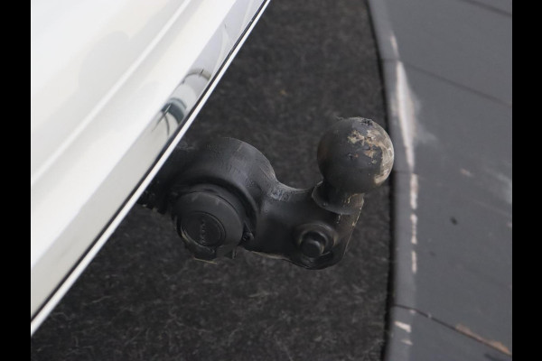 Volvo XC60 2.0 Recharge T6 AWD Inscription | Panoramadak | Trekhaak | Leder | Stoelverwarming | Camera | Carplay | Navigatie | Full LED | Parkeerhulp | Memory | PHEV | Plug In