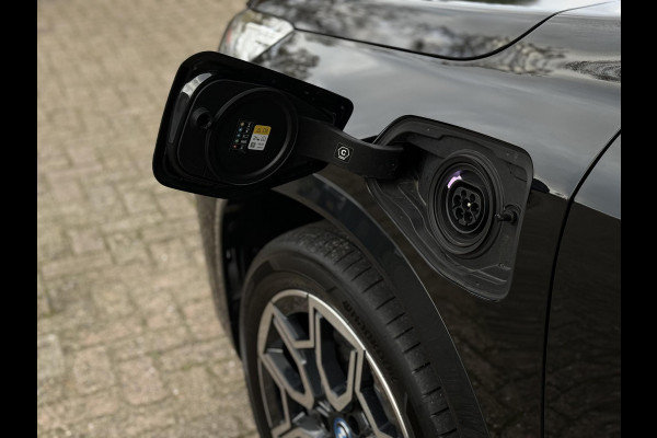 BMW X1 xDrive30e X LINE | DRIVING PROFF. | SPORTSTOELEN | LEDER | TREKHAAK | ELEKTR. STOELEN |