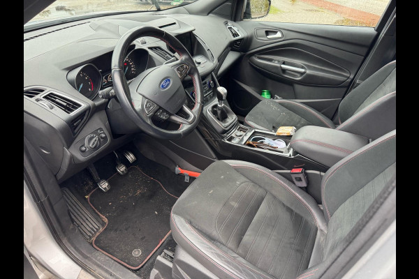 Ford Kuga 1.5 EcoBoost ST Line 150pk Achteruitrijcamera | Bi-Xenon Koplampen | Voorruit verwarming | 2.000kg Trekgewicht