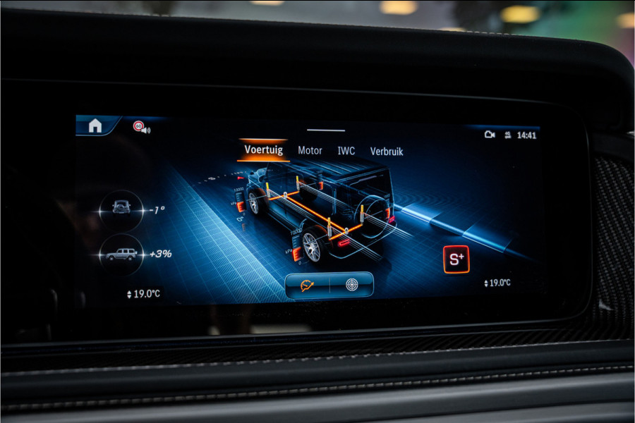 Mercedes-Benz G-Klasse AMG 63 ** Akrapovic ** AMG Performance Pack ** Carbon ** Xpell PPF Face-lift MY25 ** Target Blue Eye ** Manufaktur