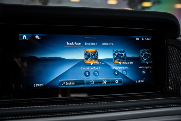 Mercedes-Benz G-Klasse AMG 63 ** Akrapovic ** AMG Performance Pack ** Carbon ** Xpell PPF Face-lift MY25 ** Target Blue Eye ** Manufaktur