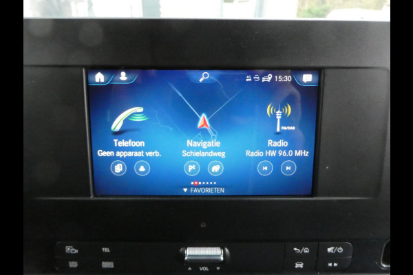 Mercedes-Benz Sprinter 215 CDI L2H2 airco, navigatie ,trekhaak ,3 zits