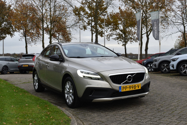 Volvo V40 Cross Country T3 153PK Automaat Nordic+ | Standkachel | Stoelverwarming | 17"LMV | LED
