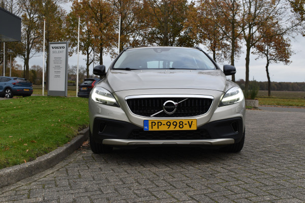 Volvo V40 Cross Country T3 153PK Automaat Nordic+ | Standkachel | Stoelverwarming | 17"LMV | LED