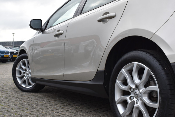 Volvo V40 Cross Country T3 153PK Automaat Nordic+ | Standkachel | Stoelverwarming | 17"LMV | LED