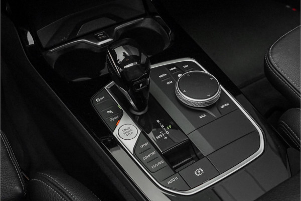 BMW 2 Serie Gran Coupé 218i M-Sport Automaat Pano HUD HiFi 19"