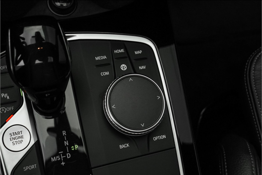 BMW 2 Serie Gran Coupé 218i M-Sport Automaat Pano HUD HiFi 19"