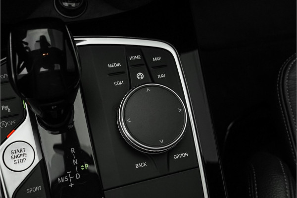 BMW 2 Serie Gran Coupé 218i M-Sport Automaat Pano HUD HiFi 19"