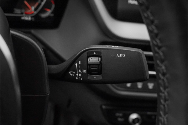 BMW 2 Serie Gran Coupé 218i M-Sport Automaat Pano HUD HiFi 19"