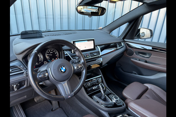 BMW 2 Serie Active Tourer 218i Business Edition Plus | Panodak | Head Up | Trekhaak | Camera | Prijs Rijklaar!!