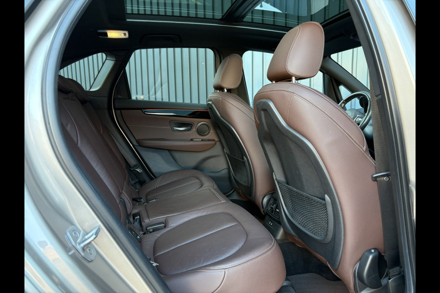 BMW 2 Serie Active Tourer 218i Business Edition Plus | Panodak | Head Up | Trekhaak | Camera | Prijs Rijklaar!!