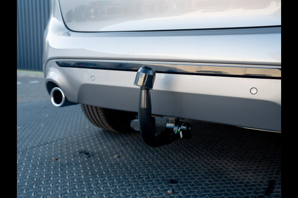 BMW 2 Serie Active Tourer 218i Business Edition Plus | Panodak | Head Up | Trekhaak | Camera | Prijs Rijklaar!!