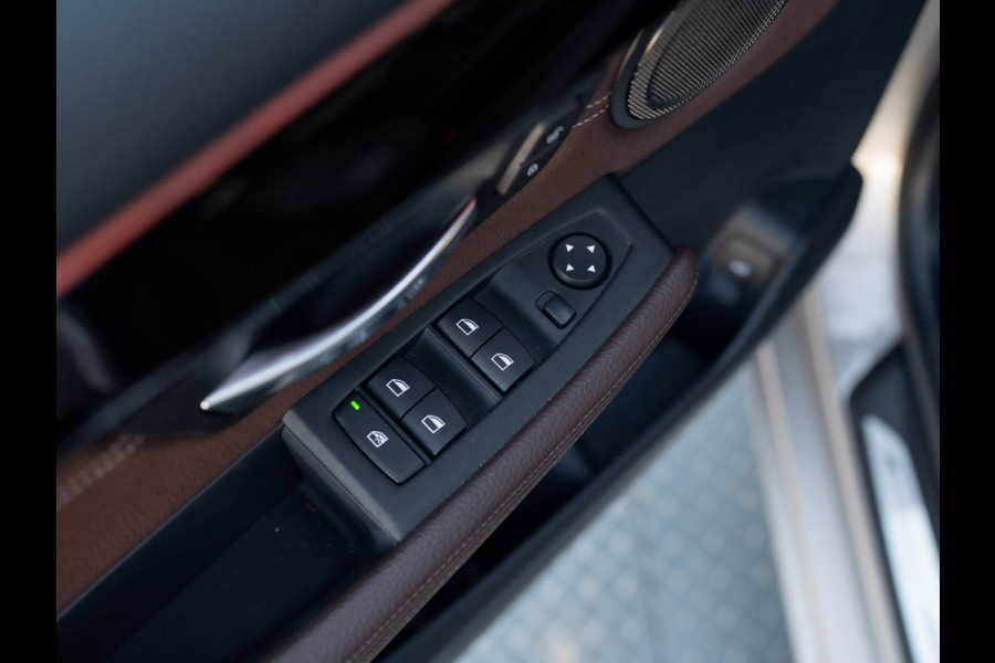 BMW 2 Serie Active Tourer 218i Business Edition Plus | Panodak | Head Up | Trekhaak | Camera | Prijs Rijklaar!!