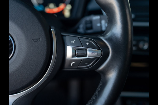 BMW 2 Serie Active Tourer 218i Business Edition Plus | Panodak | Head Up | Trekhaak | Camera | Prijs Rijklaar!!