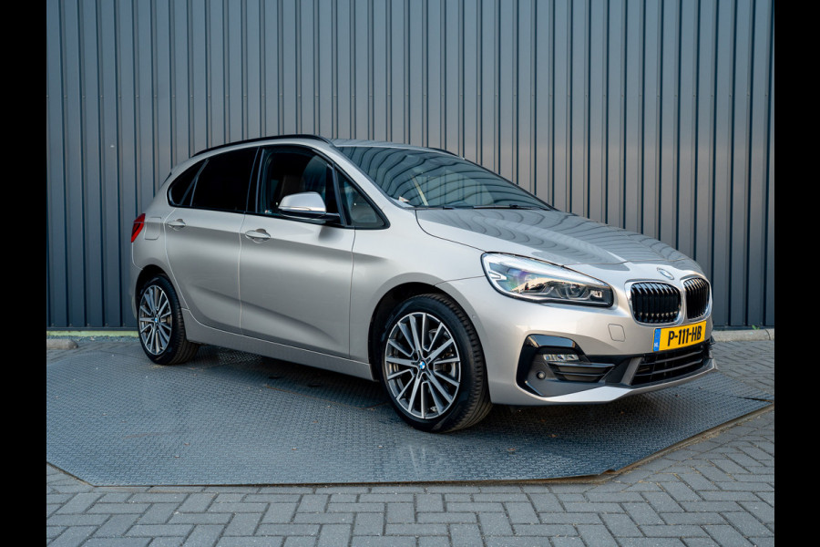 BMW 2 Serie Active Tourer 218i Business Edition Plus | Panodak | Head Up | Trekhaak | Camera | Prijs Rijklaar!!