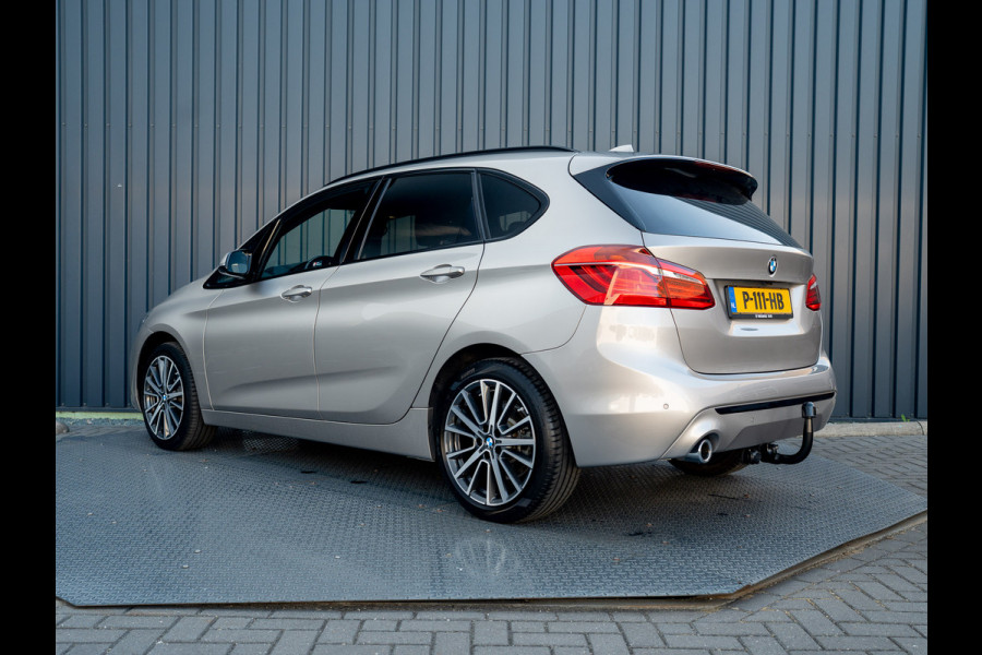 BMW 2 Serie Active Tourer 218i Business Edition Plus | Panodak | Head Up | Trekhaak | Camera | Prijs Rijklaar!!