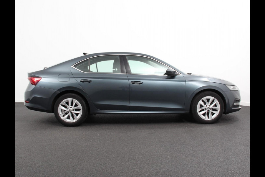 Škoda Octavia 1.0 e-TSI 110pk DSG Style Navigatie Apple Carplay/Android Auto Adaptive Cruise Control Camera Stoelverwarming