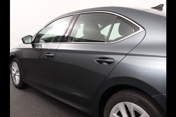 Škoda Octavia 1.0 e-TSI 110pk DSG Style Navigatie Apple Carplay/Android Auto Adaptive Cruise Control Camera Stoelverwarming