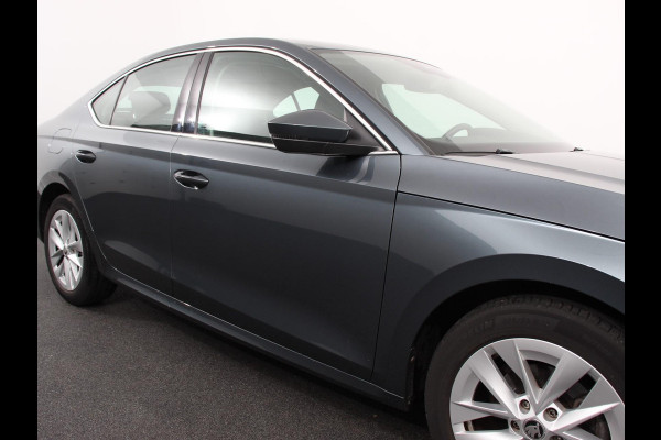 Škoda Octavia 1.0 e-TSI 110pk DSG Style Navigatie Apple Carplay/Android Auto Adaptive Cruise Control Camera Stoelverwarming