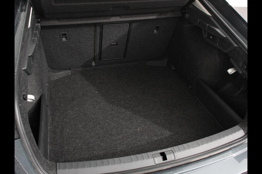 Škoda Octavia 1.0 e-TSI 110pk DSG Style Navigatie Apple Carplay/Android Auto Adaptive Cruise Control Camera Stoelverwarming