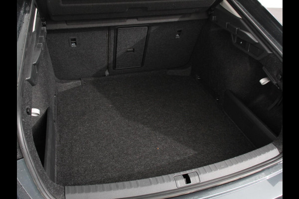 Škoda Octavia 1.0 e-TSI 110pk DSG Style Navigatie Apple Carplay/Android Auto Adaptive Cruise Control Camera Stoelverwarming