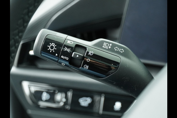 Kia Niro EV DynamicPlusLine 64.8 kWh Automaat - Climate Control - LED - Stoel/Stuurverwarming - Leder - Navigatie - Adaptief Cruise Control - Fabrieksgarantie Tot 2031