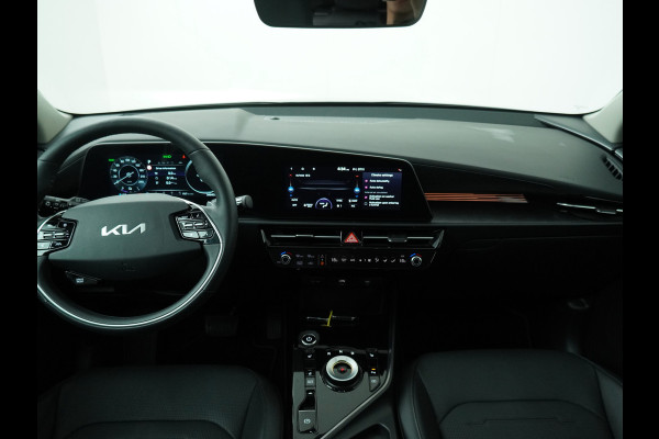 Kia Niro EV DynamicPlusLine 64.8 kWh Automaat - Climate Control - LED - Stoel/Stuurverwarming - Leder - Navigatie - Adaptief Cruise Control - Fabrieksgarantie Tot 2031