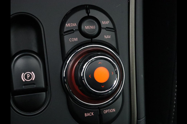 MINI Countryman 1.5 One Business Edition | Leder | Stoelverwarming | Carplay | Navigatie | Full LED | Keyless | Parkeerhulp | Climate control | Cruise control