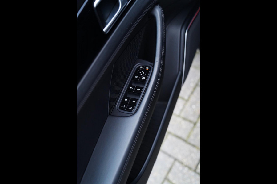 Porsche Panamera Sport Turismo 2.9 4 E-Hybrid | Sport Chrono | 21 inch | Panorama | Sport uitlaat | Luchtvering | Spoiler | LED |