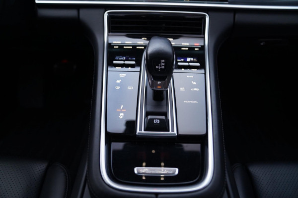 Porsche Panamera Sport Turismo 2.9 4 E-Hybrid | Sport Chrono | 21 inch | Panorama | Sport uitlaat | Luchtvering | Spoiler | LED |