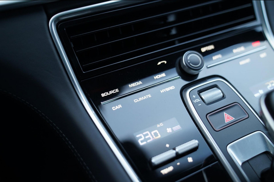 Porsche Panamera Sport Turismo 2.9 4 E-Hybrid | Sport Chrono | 21 inch | Panorama | Sport uitlaat | Luchtvering | Spoiler | LED |