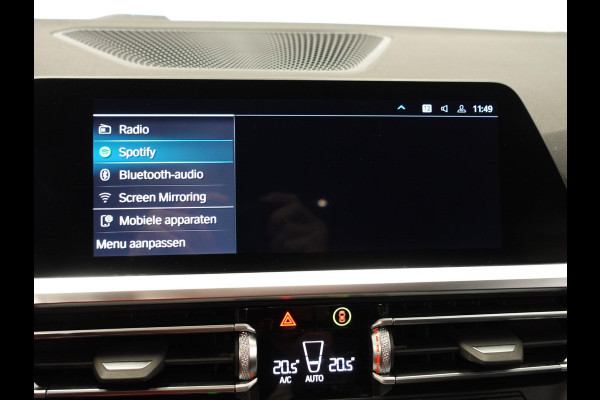 BMW 3 Serie Touring 330e xDrive 292 PK 4WD M Sport Airco ECC Stoel|Stuurverwarming Full LED 18" Velgen Navi Prof Carplay PDC VA Trekhaak Elektrisch Sensatec