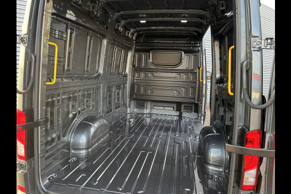 MAN TGE 35 2.0 3.180 180PK L3H3 MANA PERFORMANCE / AUTOMAAT / CRUISE / SIDEBAR / ZONNEKLEP / LED KOPLAMPEN / ETC.