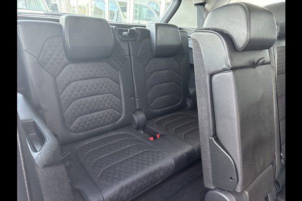 Škoda Kodiaq 1.5 TSI Business Edition 7persoons | Trekhaak | Stoelverwarming | Parkeer Camera | Cruise