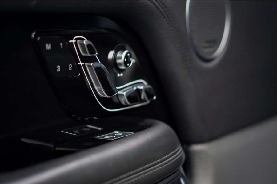 Land Rover Range Rover P400e / Pano / Stoelklima / Carpathian Grey / Carplay